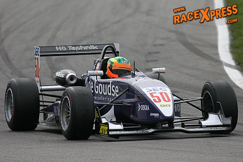 Shirley van der Lof in actie